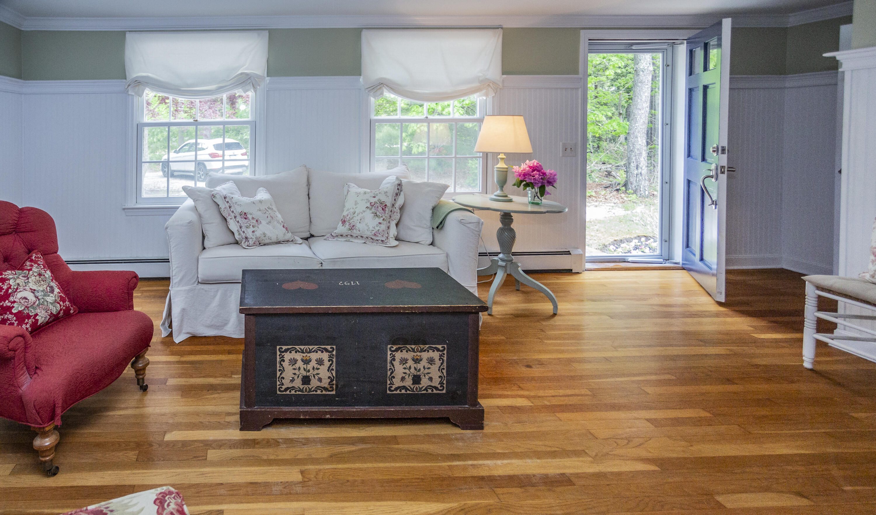 986 Millstone Road Brewster, MA 02631 - Photo 10 of 44 Living Room
