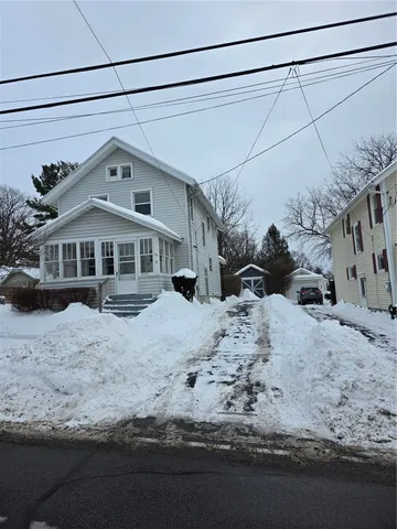 $199,900 | 35 Buffalo Street, Canandaigua City, NY 14424