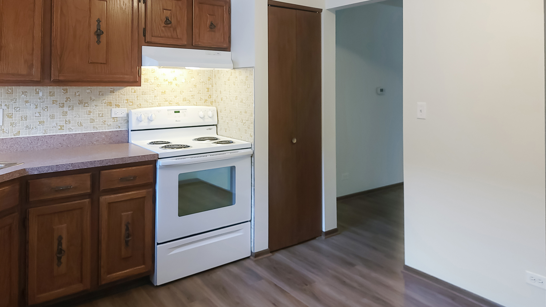 207 Uteg Street, Unit 201 Crystal Lake, IL 60014 - Photo 5 of 13