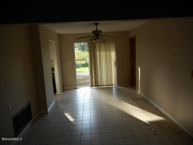 2660 Lakemont Road Melbourne, FL 32934 - Photo 3 of 9 Dining Room