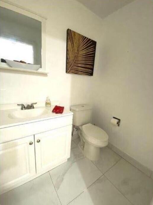 5705 Fox Hollow Drive, Unit B Boca Raton, FL 33486 - Photo 10 of 30 10