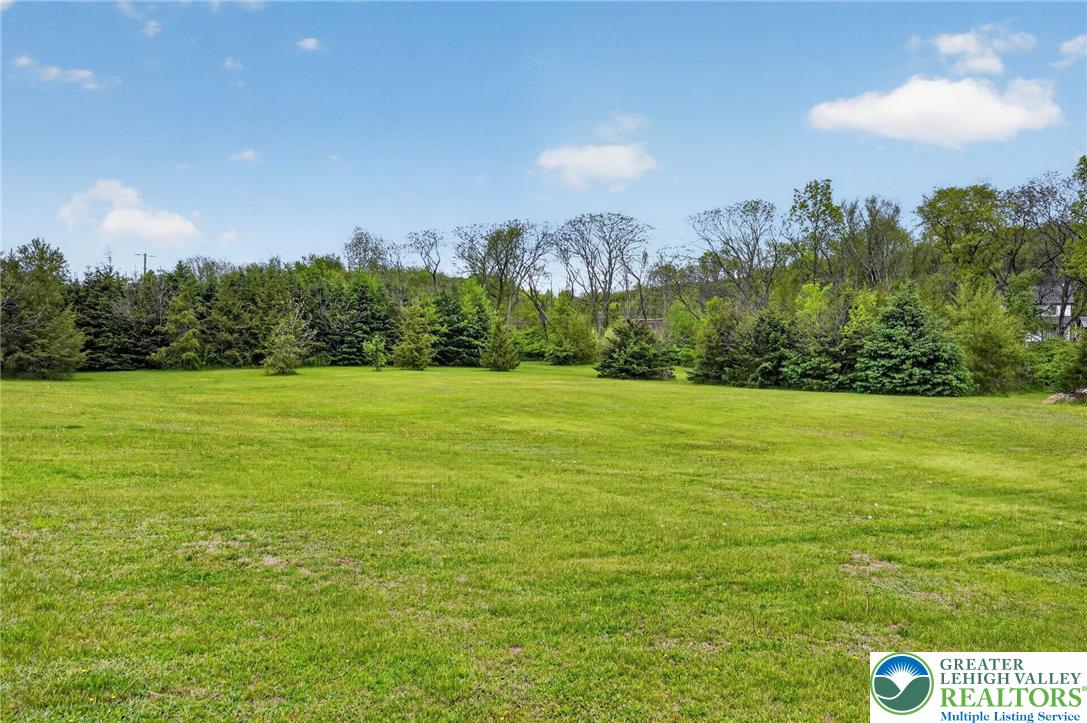 544 Bauer Road Bath, PA 18014 - Photo 3 of 47