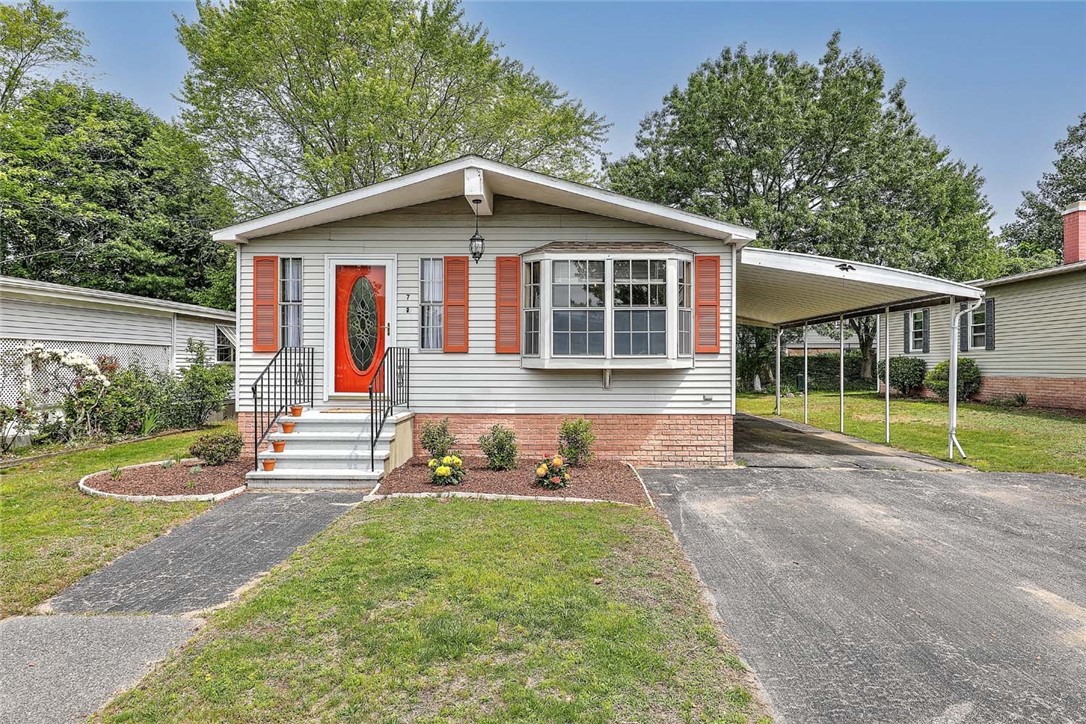 7 Queens Road Attleboro, MA 02703 - Photo 1 of 28