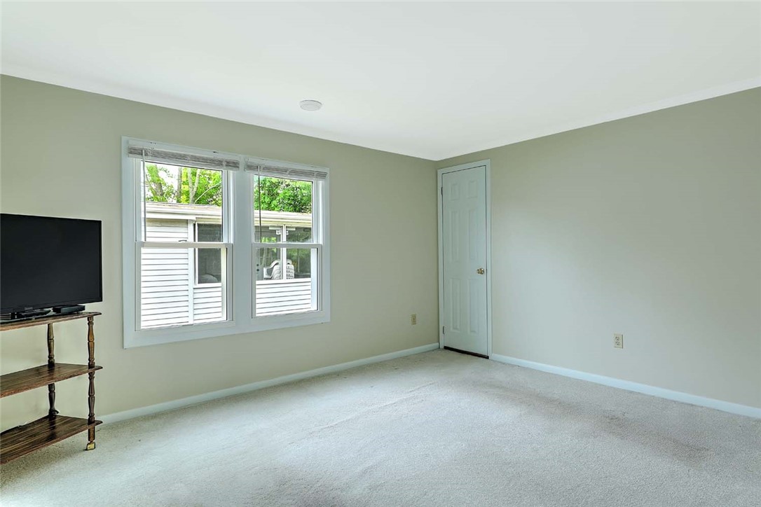 7 Queens Road Attleboro, MA 02703 - Photo 16 of 28