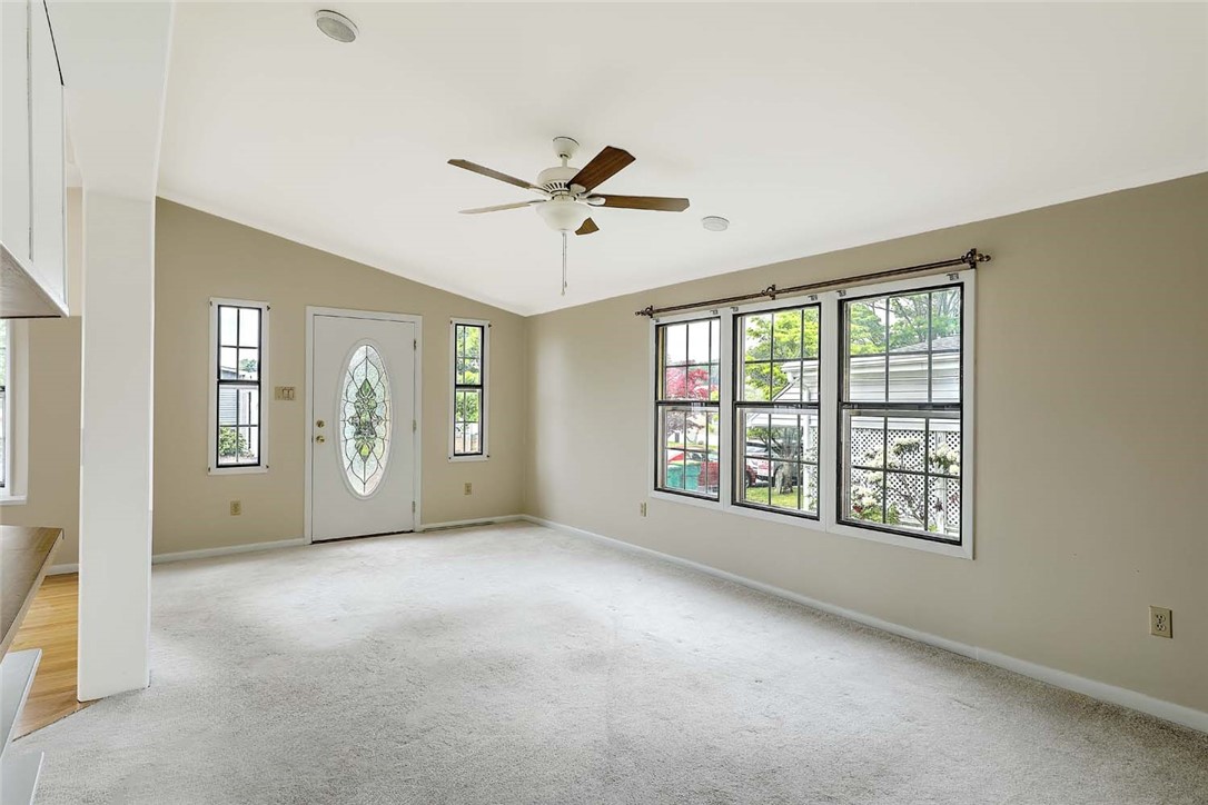 7 Queens Road Attleboro, MA 02703 - Photo 8 of 28