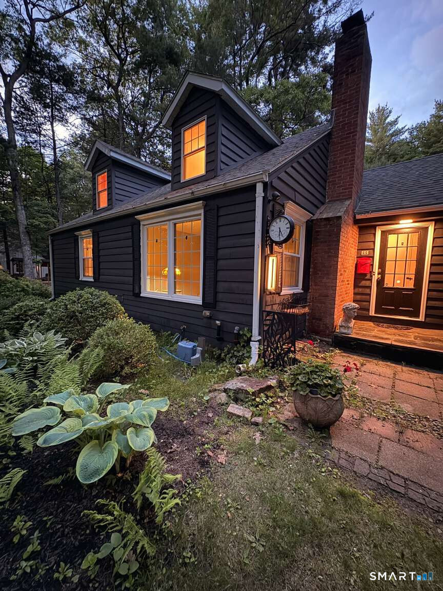 44 Climax Road Simsbury, CT 06070 - Photo 5 of 40