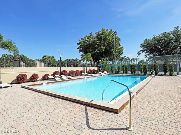 $1,200 | 5329 Summerlin Road, Unit 2903, Fort Myers, FL 33919