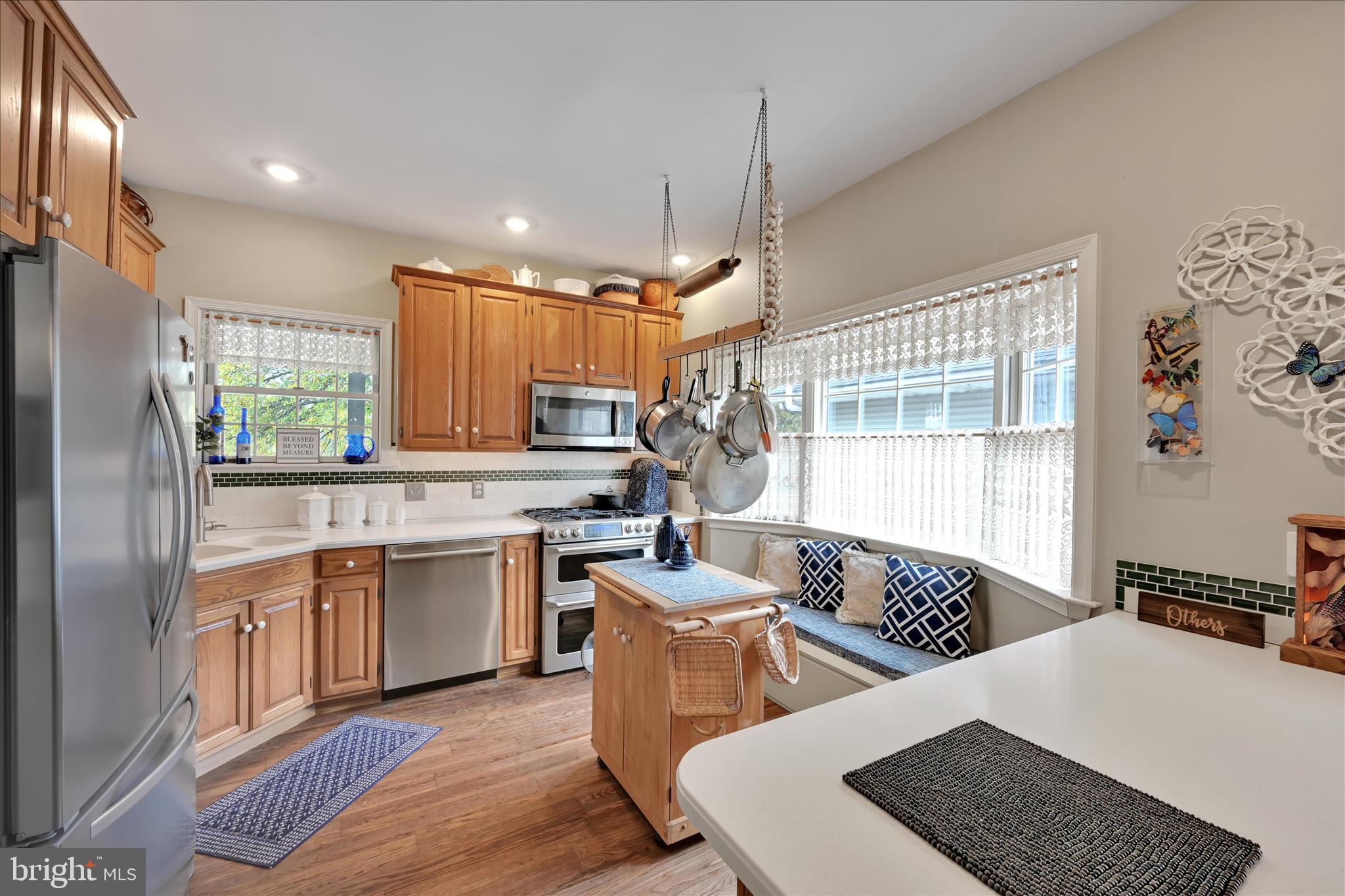 725 Brookside Lane Lebanon, PA 17042 - Photo 15 of 46 KITCHEN INCLUDES ALL APPLIANCES