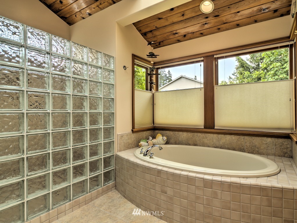 292 East Vineyard Crest Road Grapeview, WA 98546 - Photo 20 of 24 Gallery Image 20