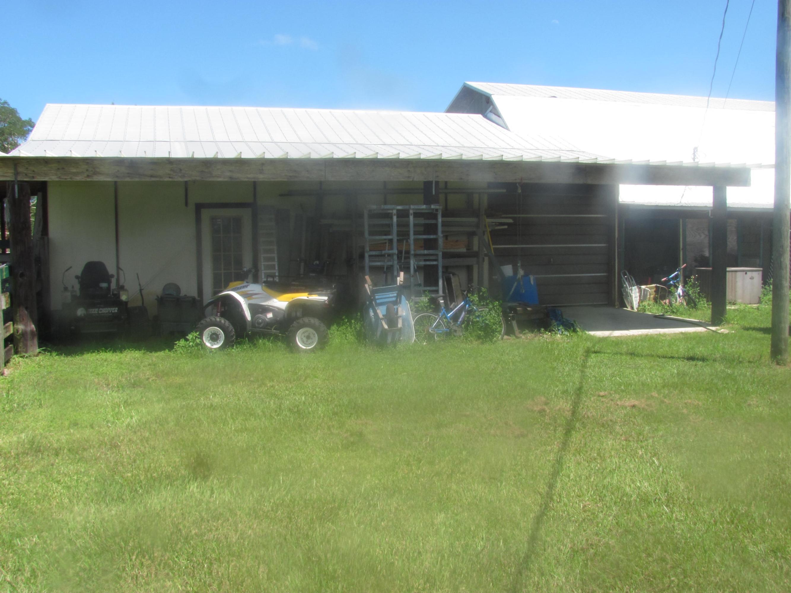 3760 Devine Road Fort Pierce, FL 34981 - Photo 19 of 21 019 barn6