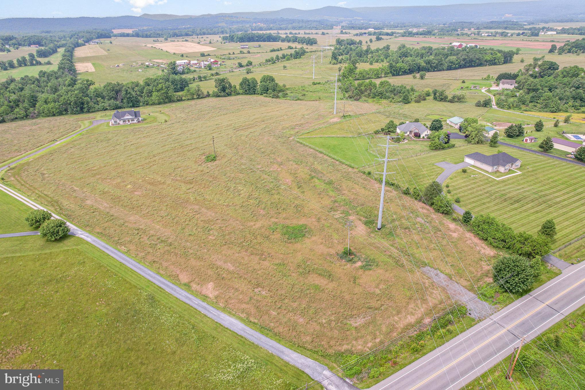 2170 Chambersburg Road Gettysburg, PA 17325 - Photo 7 of 17 a view of a tennis court