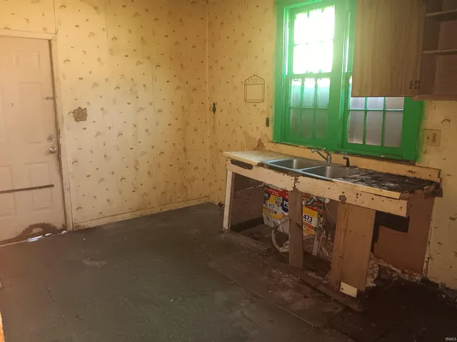 $42,500 | 1304 Broadway Street, Vincennes, IN 47591