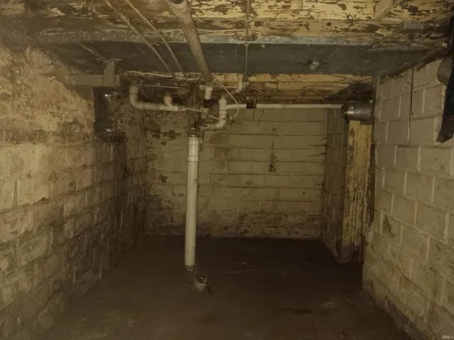 $42,500 | 1304 Broadway Street, Vincennes, IN 47591