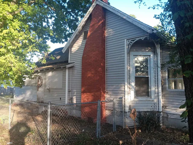 $42,500 | 1304 Broadway Street, Vincennes, IN 47591