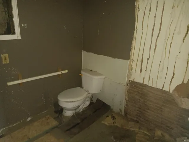 $42,500 | 1304 Broadway Street, Vincennes, IN 47591