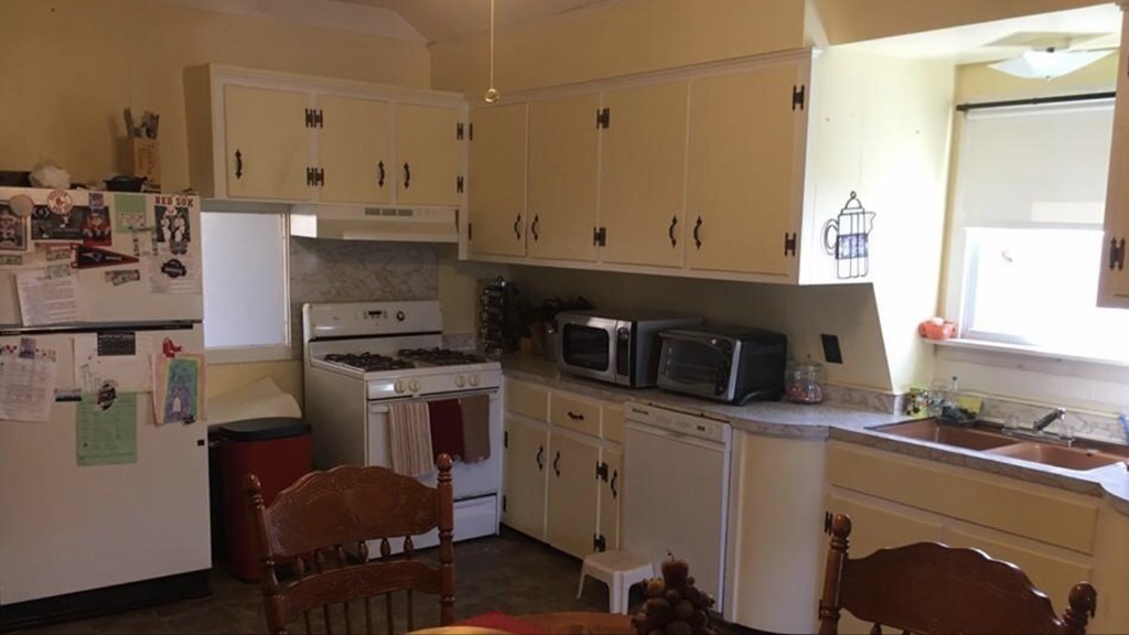 210 Pearse Road Swansea, MA 02777 - Photo 12 of 13 Gallery Image 12