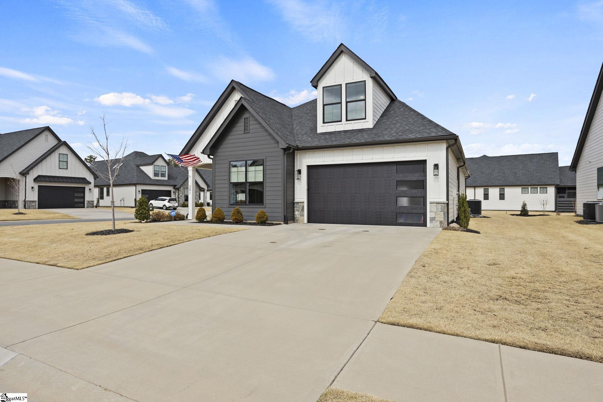 201 Pleasant Brook Road Simpsonville, SC 29680 - Photo 2 of 37 Gallery Image 2