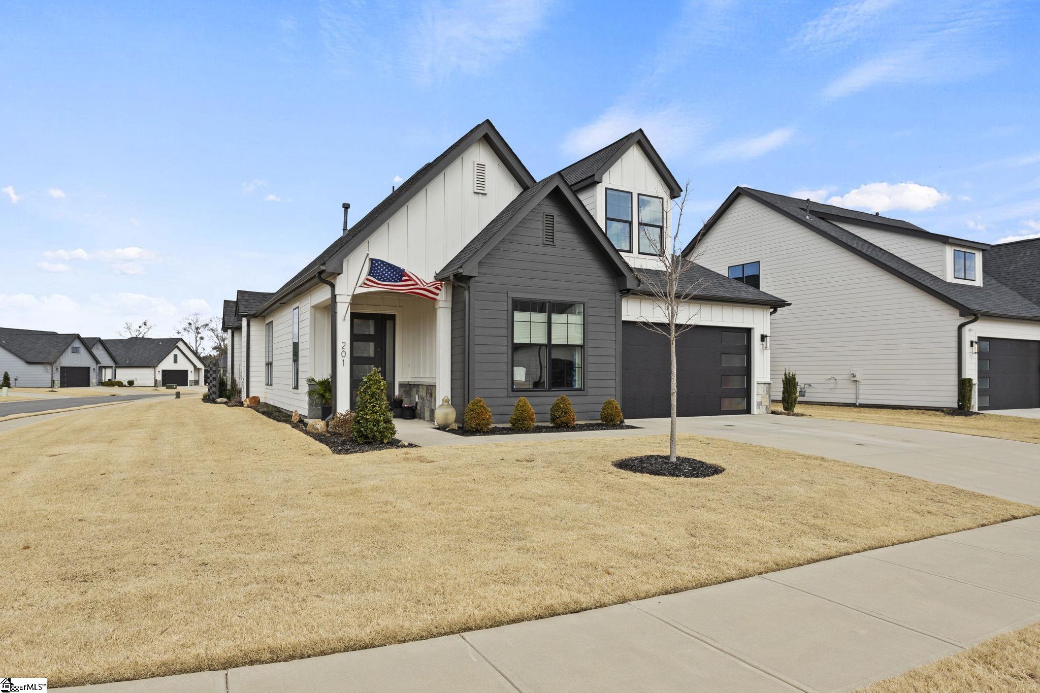 201 Pleasant Brook Road Simpsonville, SC 29680 - Photo 3 of 37 Gallery Image 3