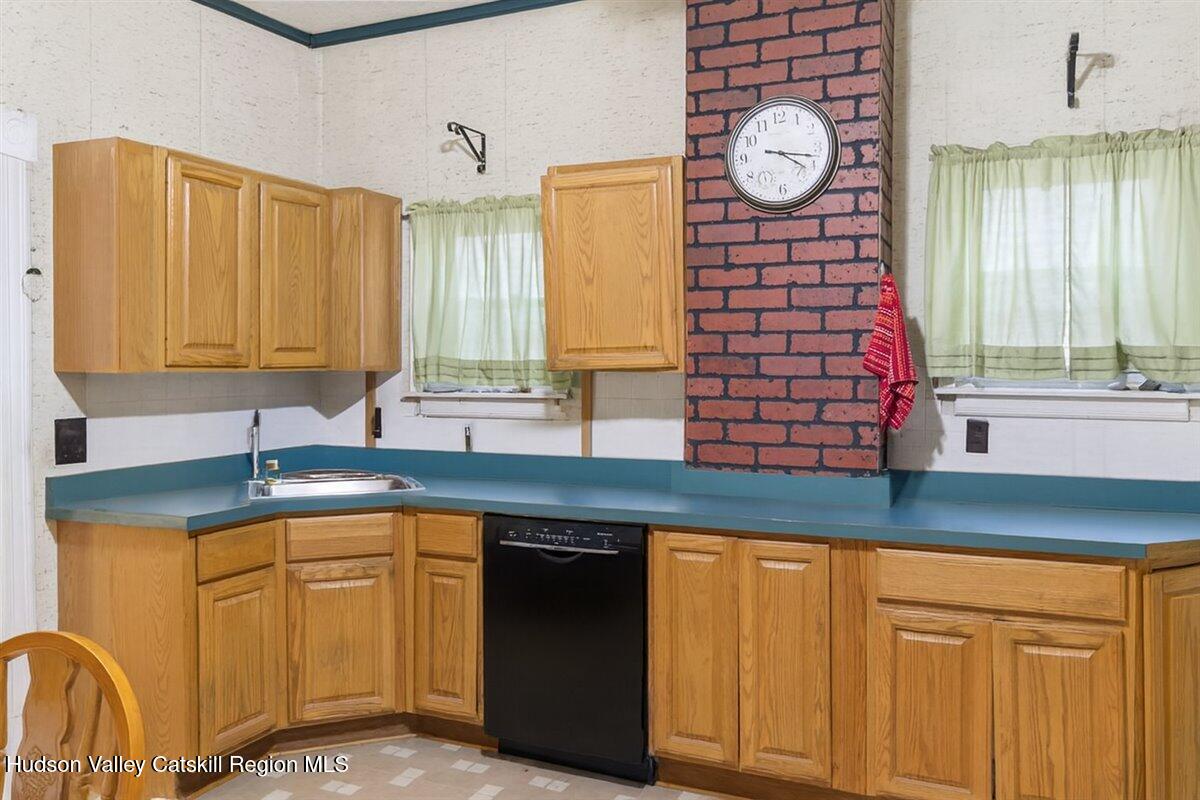 37 Summit Avenue Catskill, NY 12414 - Photo 14 of 43 14-8 Kitchen AI Decluttered