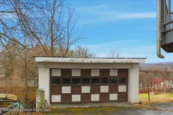 a view of building with a yard