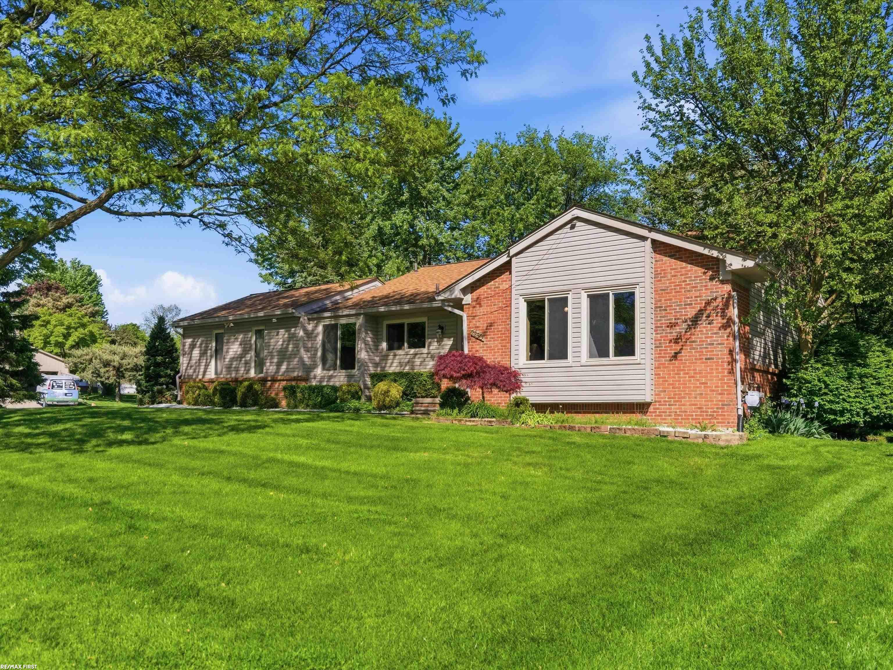 2250 Highsplint Drive Rochester Hills, MI 48307 - Photo 5 of 57 Gallery Image 5