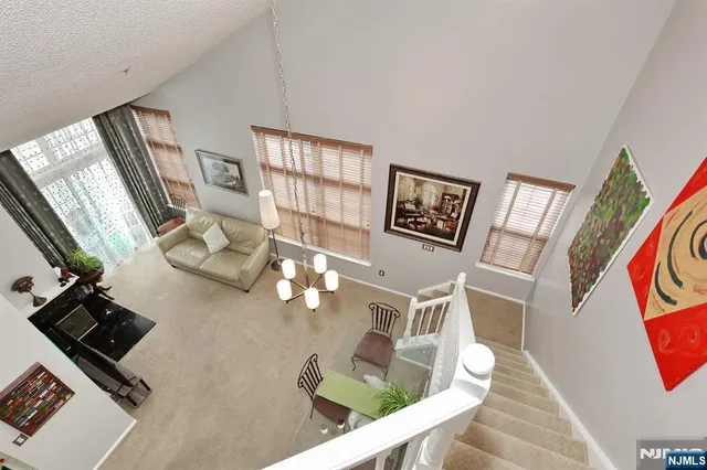 $2,999 | 1141 Hyde Park Court, Unit 1141, Mahwah, NJ 07430