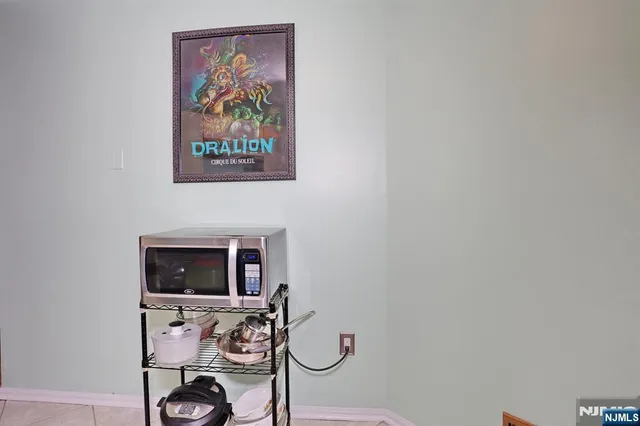 $2,999 | 1141 Hyde Park Court, Unit 1141, Mahwah, NJ 07430