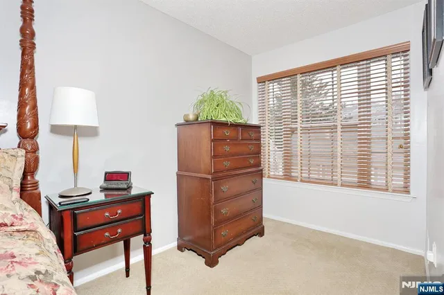 $2,999 | 1141 Hyde Park Court, Unit 1141, Mahwah, NJ 07430