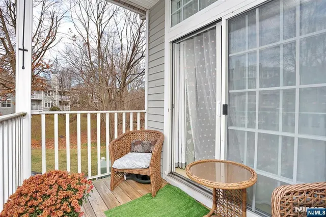 $2,999 | 1141 Hyde Park Court, Unit 1141, Mahwah, NJ 07430