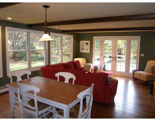 17 Winthrop Road Wayland, MA 01778 - Photo 7 of 15
