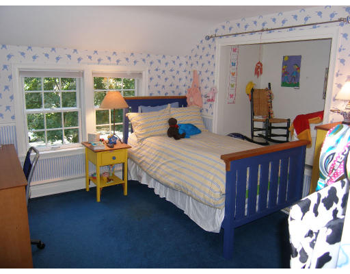 17 Winthrop Road Wayland, MA 01778 - Photo 10 of 15