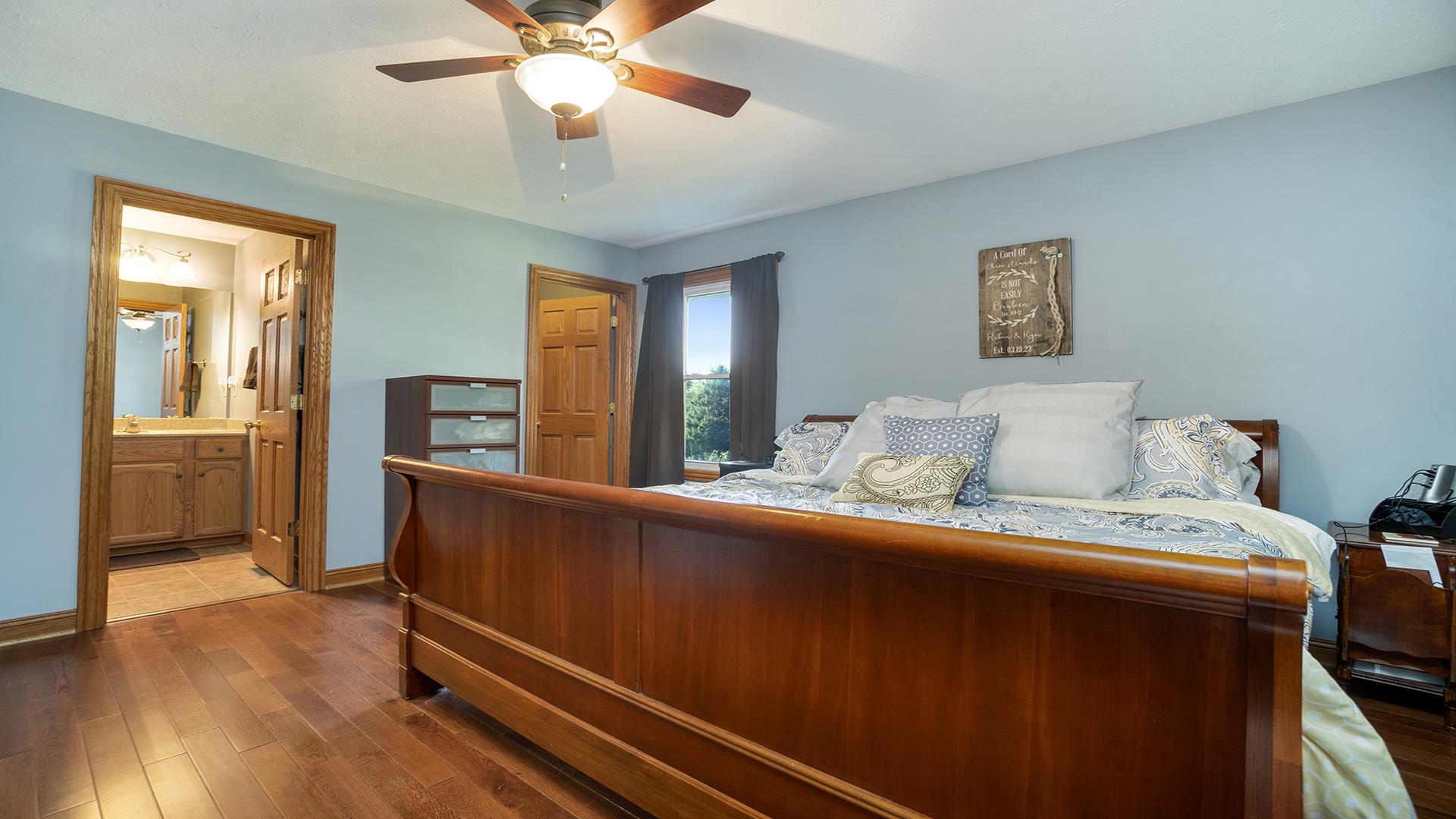 669 Lake Summerset Road Davis, IL 61019 - Photo 17 of 36 a living room with furniture and a chandelier