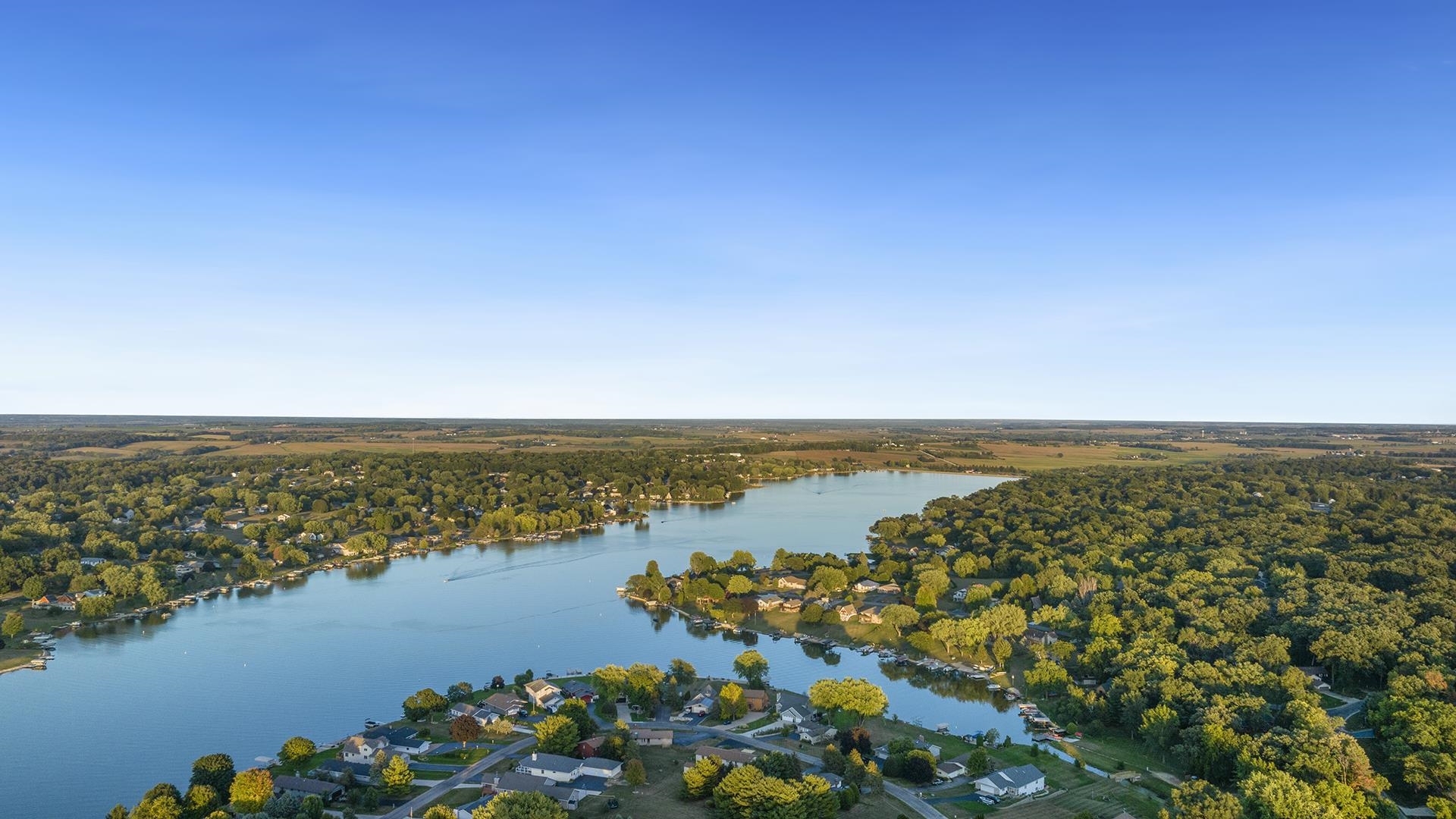 669 Lake Summerset Road Davis, IL 61019 - Photo 33 of 36 an aerial view of ocean and residential houses with outdoor space