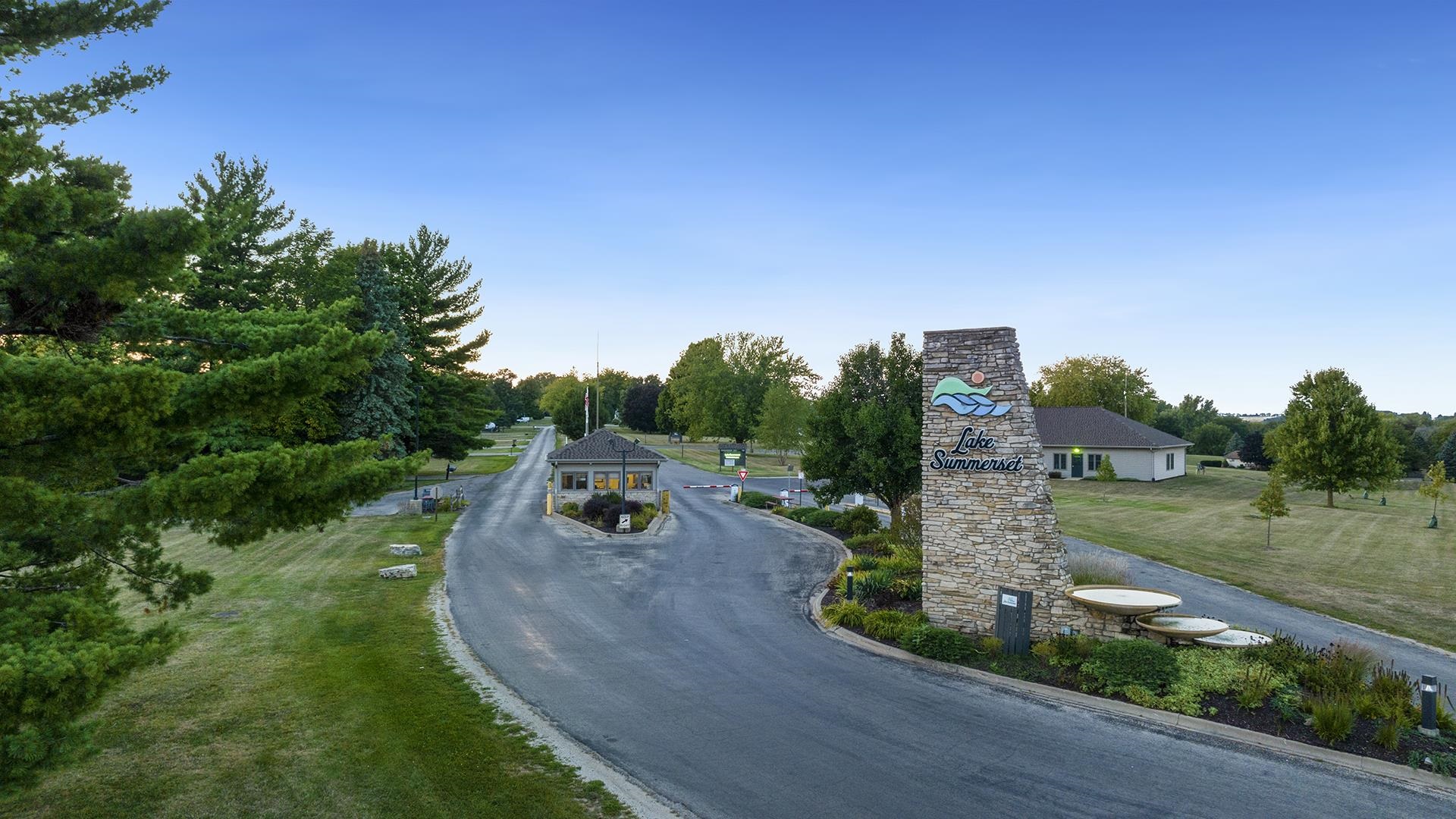669 Lake Summerset Road Davis, IL 61019 - Photo 35 of 36 a view of a park with large trees