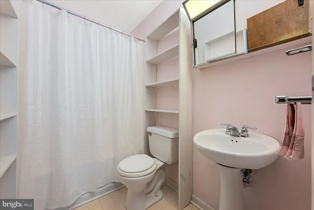 $300,000 | 621 Butler Avenue, Winchester, VA 22601