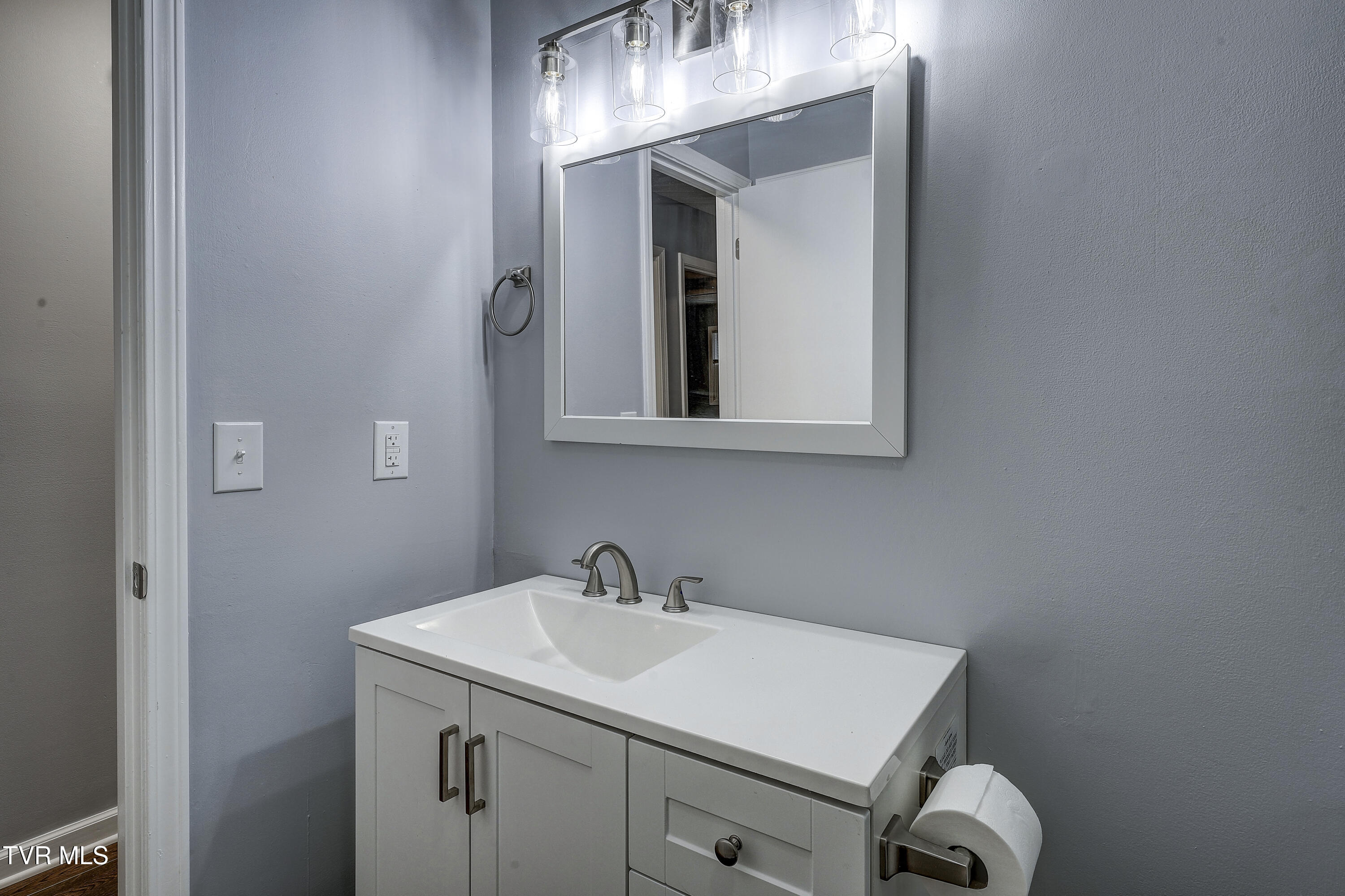 115 Oak Timbers Road Telford, TN 37690 - Photo 14 of 26 Oak-INTERIOR-12