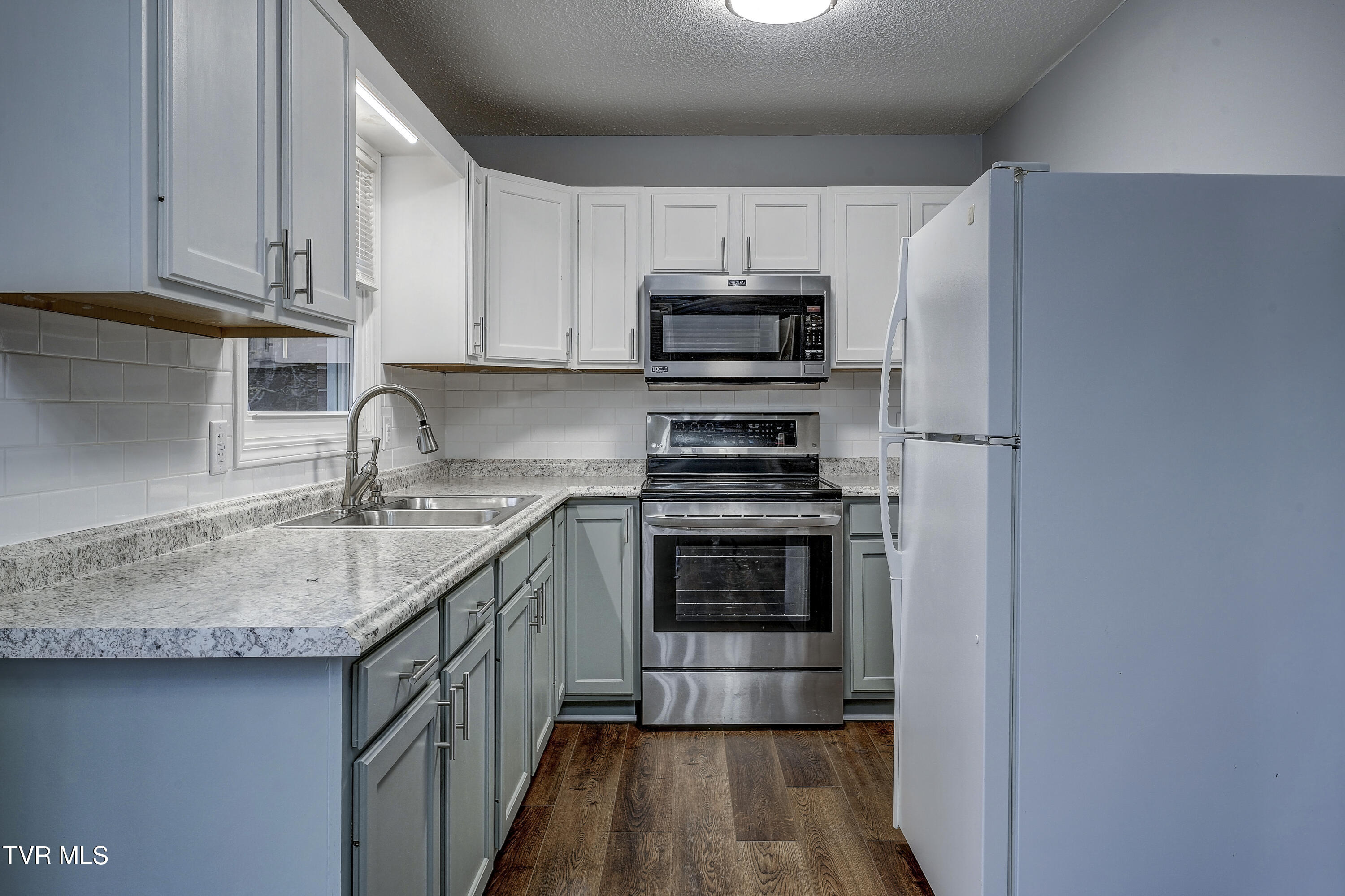 115 Oak Timbers Road Telford, TN 37690 - Photo 7 of 26 Oak-INTERIOR-5