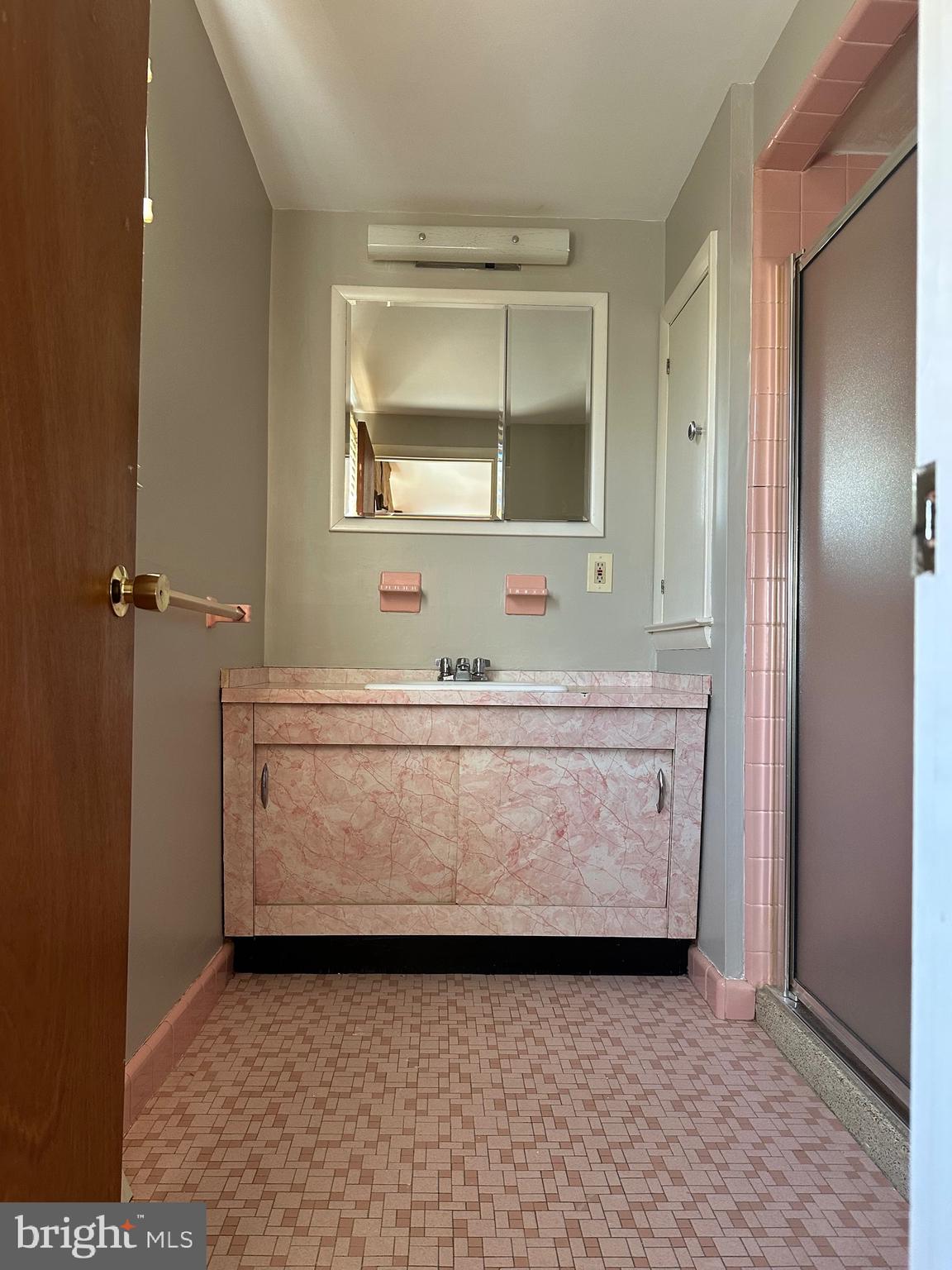 817 Rennard Circle Philadelphia, PA 19116 - Photo 16 of 24