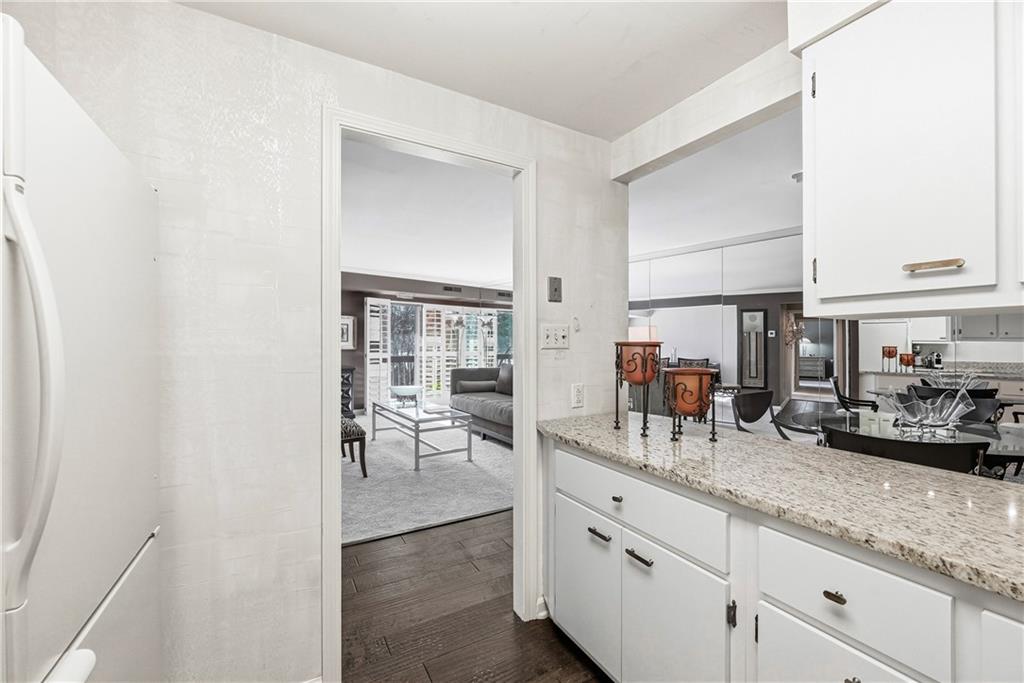 1500 Cochran Road, Unit 703 Pittsburgh, PA 15243 - Photo 13 of 29