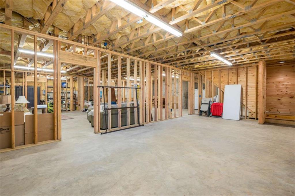 31 High Cliff Road Jasper, GA 30143 - Photo 33 of 50 a view of an empty room