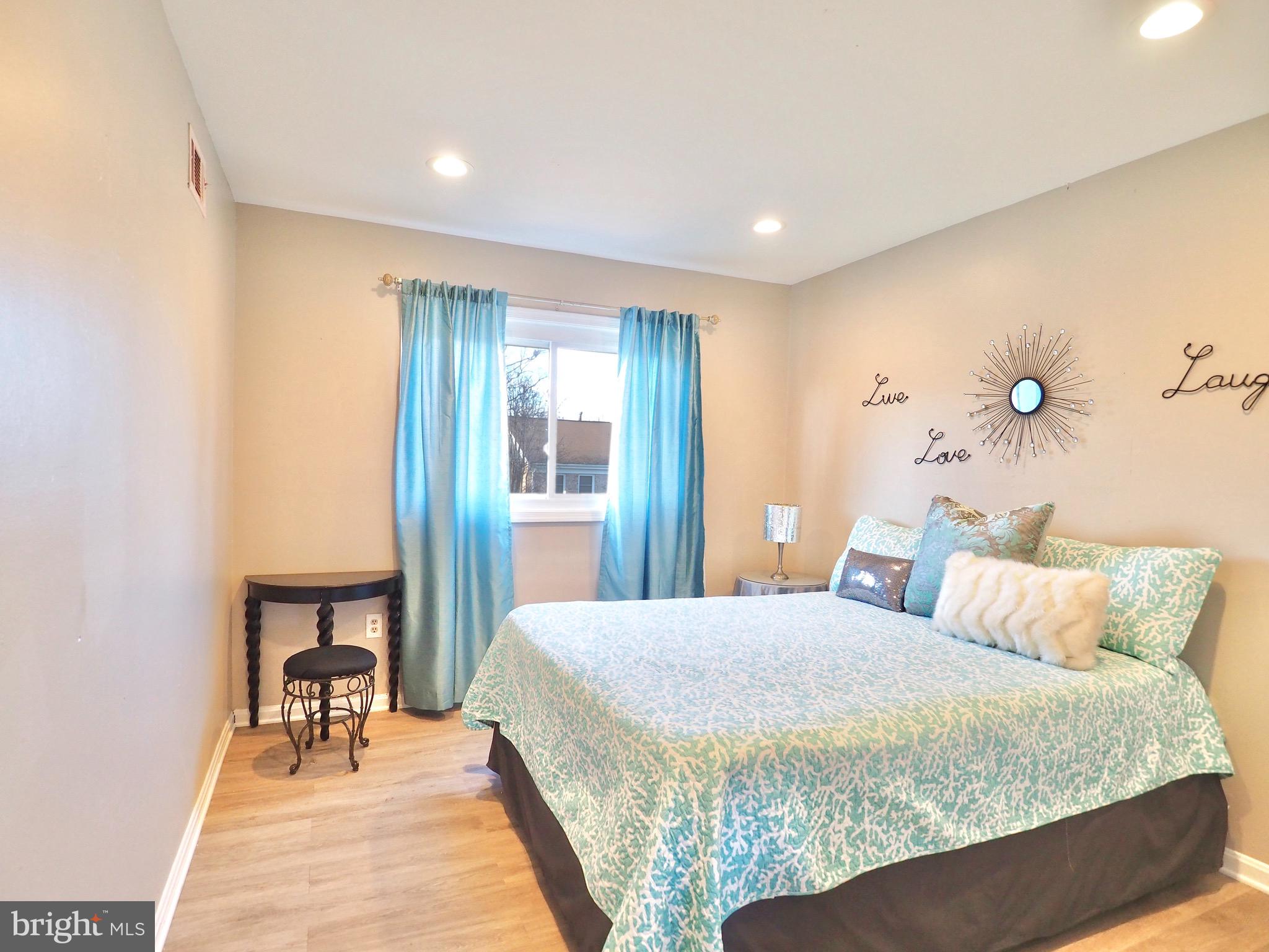 8480 Stonewall Road Manassas, VA 20110 - Photo 9 of 16 Gallery Image 9