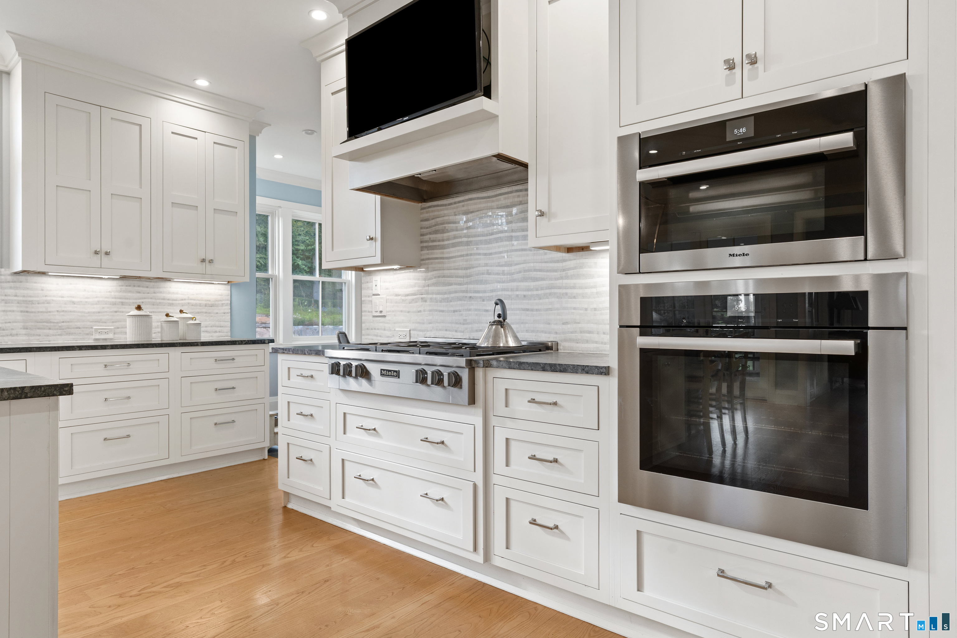 244 Pine Orchard Road Branford, CT 06405 - Photo 13 of 36