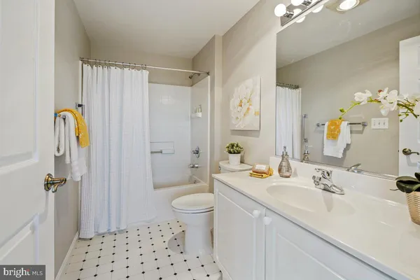 $229,000 | 3005 South Leisure World Boulevard, Unit 624, Silver Spring, MD 20906