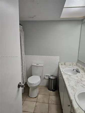 $2,250 | 7570 Southwest 82nd Street, Unit F110, Miami, FL 33143