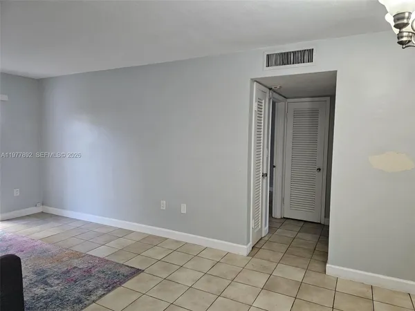 $2,250 | 7570 Southwest 82nd Street, Unit F110, Miami, FL 33143