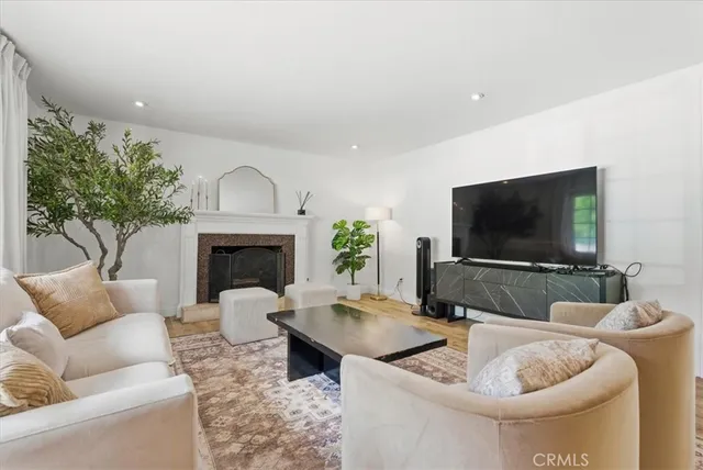 $1,250,000 | 11413 Etiwanda Avenue, Porter Ranch, CA 91326