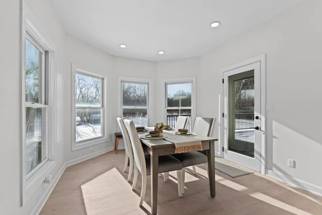 $699,900 | 573 Kettle Ridge, Richfield, WI 53017