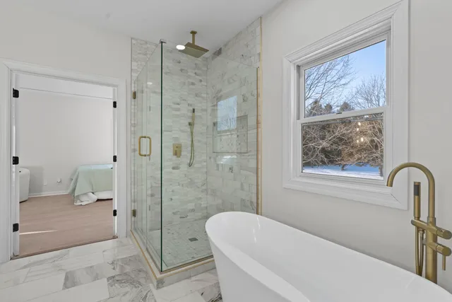 $699,900 | 573 Kettle Ridge, Richfield, WI 53017