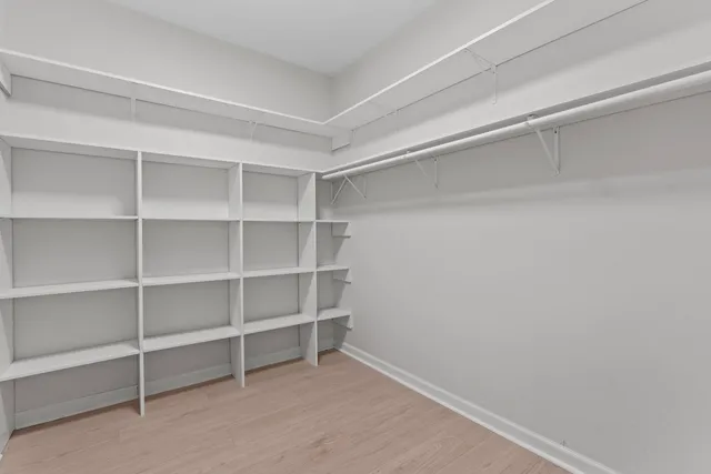 $699,900 | 573 Kettle Ridge, Richfield, WI 53017