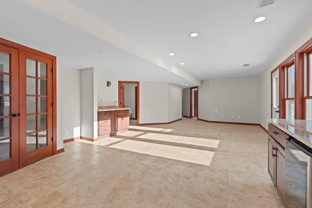 $699,900 | 573 Kettle Ridge, Richfield, WI 53017